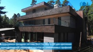 Фасад загородного дома из широкоформатного керамогранита laminam | Репино