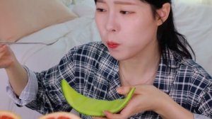 ASMR MUKBANG EXOTIC FRUITS EATING_SULGI