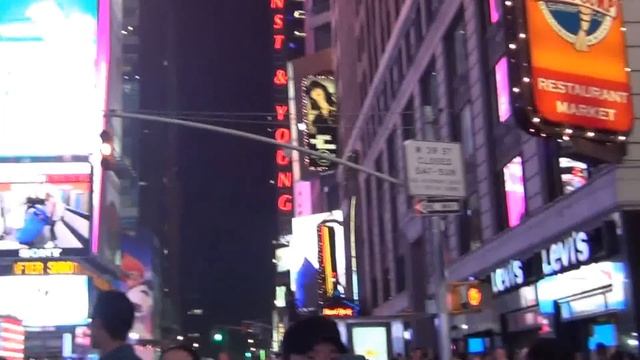 Times Square,Broadway,New York City смотреть онлайн