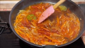 Кальмары с овощами на сковороде. Как приготовить кальмары легко. Ленивый ужин за 10 минут.