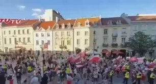 ⚡ Массовый митинг в Варшаве против наплыва украинских беженцев ⚡