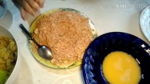 Картофельное пюре с курицей на косточке.