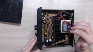 Простой ремонт усилителя колонок Genius SW-V2.1 1250