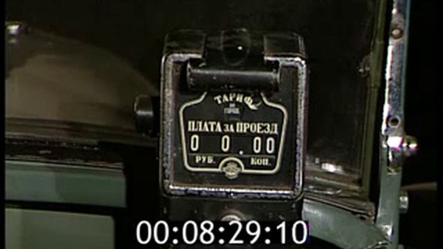 Сюжет Старые автомобили для такси (ГАЗ М1, ЗИС, ЗИМ,ВНИИТЭ) смотреть онлайн