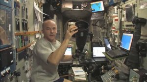 Ускорение Международной космической станции (коррекция орбиты)