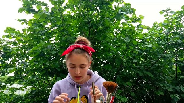 Асмр?ДЕЛАЮ МАКИЯЖ ПОДРУГЕ НА ПРИРОДЕ? ПОТДДЕРЖИВАЮ ЕЁ?❤️ПРИЯТНЫЙ ШЁПОТ?