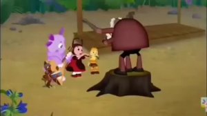 Кузя танцует под разную музыку!!!