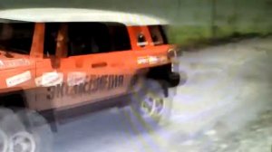 Toyota Land Cruiser vs Toyota FG Cruser. Японцы молодцы. Выжили.