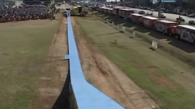 Экстремальные машины - Невероятные прыжки на мотоциклах смотреть онлайн