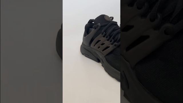 А ты знал эту легенду? Пиши в комменты ? #nike #кроссовки #sneakers #найк смотреть онлайн