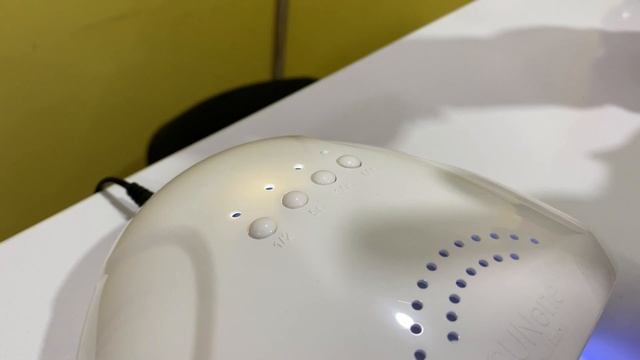 УФ Лампа для маникюра SunOne смотреть онлайн