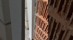 На каком этапе нужно устанавливать входную дверь в доме? Как заранее подготовить дверной проём?