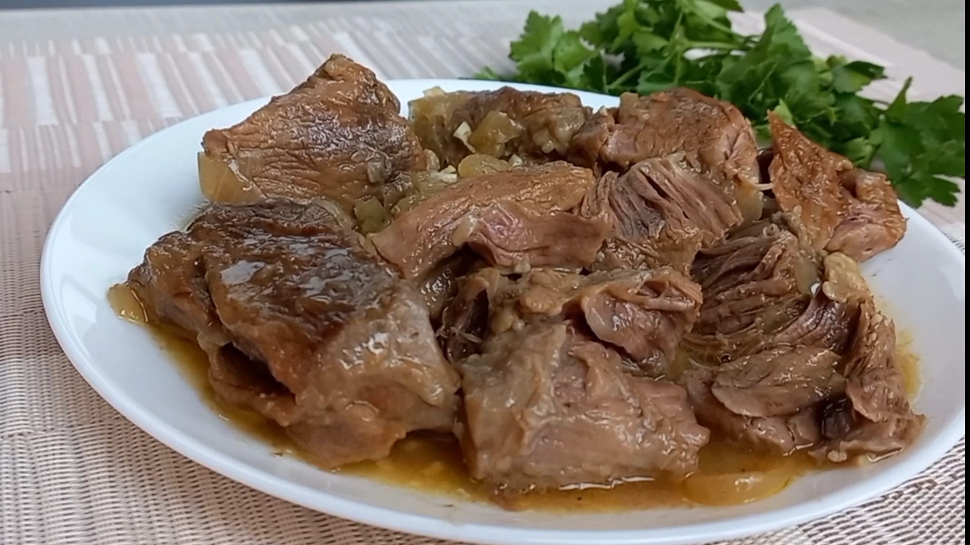 МЯСО по КРЕМЛЕВСКИ Вкуснейшая ТОМЛЕНАЯ ГОВЯДИНА Это нежное сочное МЯСО просто тает во рту!