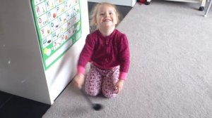 Алиса рассказывает стихотворение - Жадина Говядина пустая шоколадина