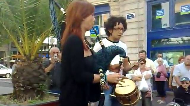 Susana Seivane Lorient 2009 playing in the street смотреть онлайн