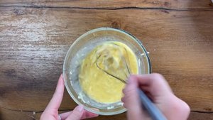 ЗАПЕКАНКА ИЗ БРОККОЛИ С СЫРОМ И ЯЙЦАМИ