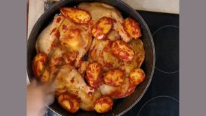 Ах, какие сочные куриные окорочка томлёные с томатами и овощами