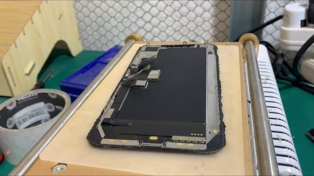 Замена переднего и заднего стекла IPhone X /Xsmax смотреть онлайн