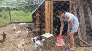 НАЧАЛИ ПЕРВЫЙ СЕНОКОС. ЖИЗНЬ ПРОСТЫХ ЛЮДЕЙ В ДЕРЕВНЕ ПРИШЛА ПОСЫЛКА С ОДЕЖДОЙ.