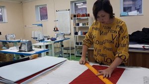 Sewing car covers. Пошив автомобильных чехлов. أغطية السيارات الخياطة