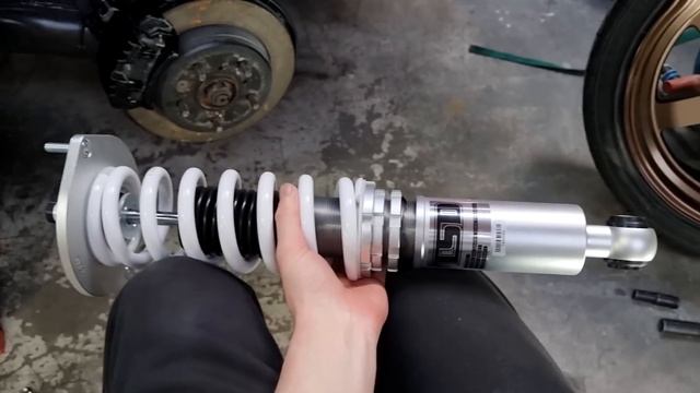 TE37V's & Coilovers For The Mazda RX7!