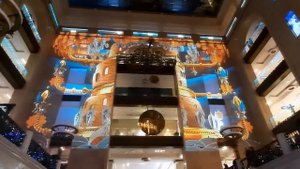 СВЕТОВОЕ ШОУ  В  ДЕТСКОМ МИРЕ в Москве     #москва #детскиймир #анимация #шоу #ЦДМ #цдм