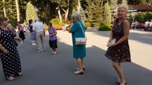 НЕДОЛЮБИЛА, Я В ТОТ КОРОТКИЙ ВЕЧЕР!???/ТАНЦЫ В ПАРКЕ ГОРЬКОГО ХАРЬКОВ ИЮЛЬ 2021