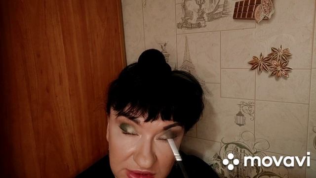 Макияж в зелёных тонах с бюджетными тенями TopFace.???