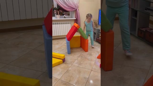 Летающее кресло превращается...в Кошкин дом!