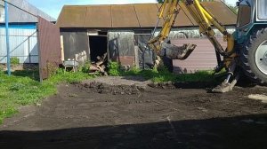 Площадка планировочным ковшом. Долго но ровно.