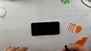 Клеим защитное стекло на Xiaomi Mi10 с уф лампой (уровень - Чайник)))