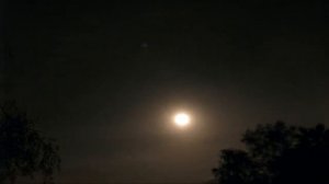 Moon halo/ring in passing cirrus clouds Canon S5-is HD timelapse V08954