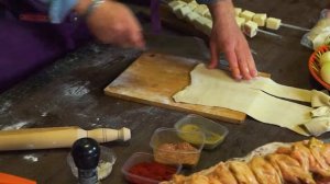 ХАЧАПУРИ НА ШАМПУРЕ С СЫРОМ НА КОСТРЕ / хачапури на костре