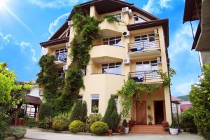 Лоо частный сектор без посредников. Семейный отдых в центре Лоо. «Альмира» мини-гостиница в Лоо