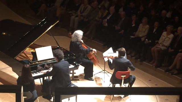 SUPERSTAR TEAM - Evgeny Kissin, Mischa Maisky and Julian Rachlin - Tchaikovsky PianoTrio смотреть онлайн