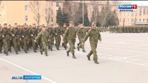 В Волгограде начались тренировки участников Парада Победы
