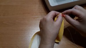 Построение и обработка воротника стойка. Обработка застежки подбортом. Пошив платья часть 1.mp4