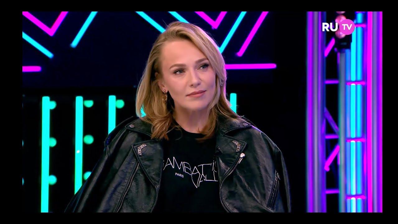 Альбина Джанабаева в программе 