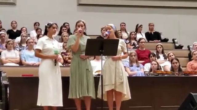 .Поют сестры   Ковчег Спасения.