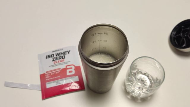 Обзор вкуса изолята BioTechUSA ISO WHEY ZERO Clear Тропические фрукты (Tropical fruit)