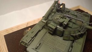 Диорама с танком Т 80 УД в поле от фирмы Звезда 1:35 м масштабе. Хобби, диорамы, моделизм.