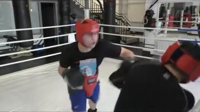 МК по боксу Пименова Валеры. 4 раунд. Давление защита смотреть онлайн