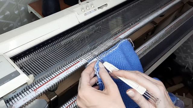ПЛЕЧЕВЫЕ ШВЫ,СОЕДИНЕНИЕ ДЕТАЛЕЙ НА ВЯЗАЛЬНОЙ МАШИНЕ смотреть онлайн