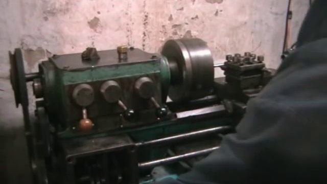 нарезание резьб на ТВ-4 резцом смотреть онлайн