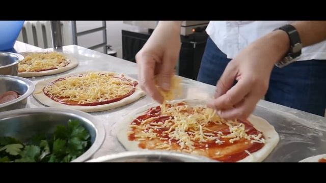 Пепперони с грибами смотреть онлайн