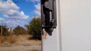 Автоматическая защелка для откатных ворот, простая и надежная, а главное дешево и сердито))