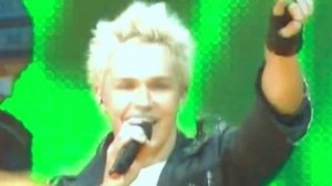 Влад Соколовский танцует под песню Whiplash