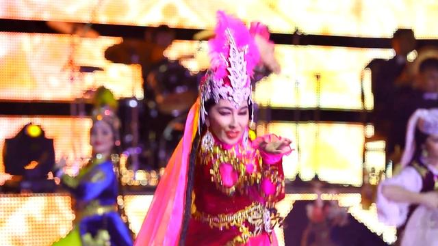 QURBON OLAM Hulkar AbdullaevaКУРБОН УЛАМ Хулкар Абдуллаева Koncert version2016