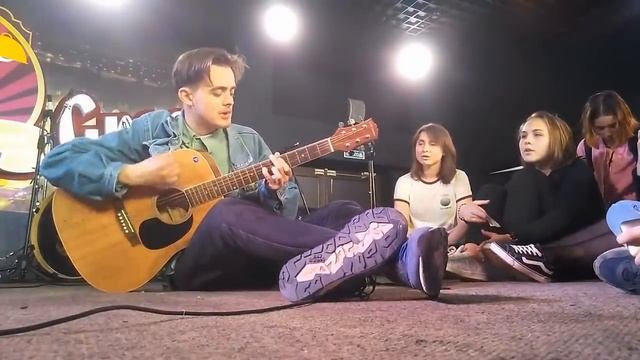 Кирилл Бледный-Супермаркет смотреть онлайн