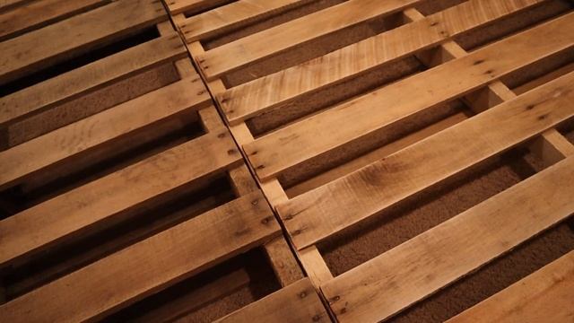 Amazing DIY HOW TO BUILD A QUEEN SIZE PALLET BED!! Simple, Fun & BEGINNER FRIENDLY!! смотреть онлайн